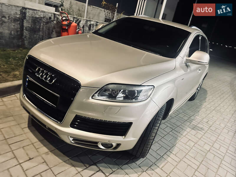 Внедорожник / Кроссовер Audi Q7 2007 в Нижней Апше