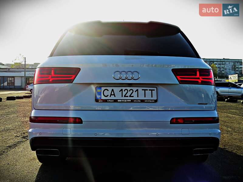 Позашляховик / Кросовер Audi Q7 2016 в Черкасах