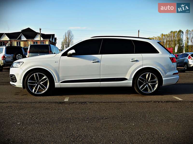 Позашляховик / Кросовер Audi Q7 2016 в Черкасах