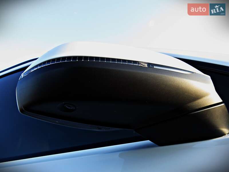 Позашляховик / Кросовер Audi Q7 2016 в Черкасах