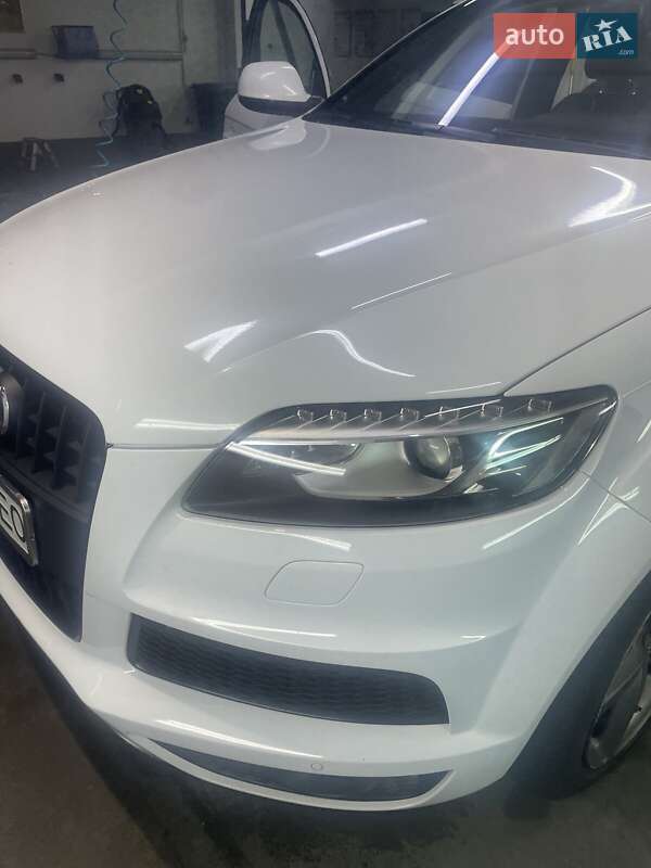 Позашляховик / Кросовер Audi Q7 2013 в Полтаві