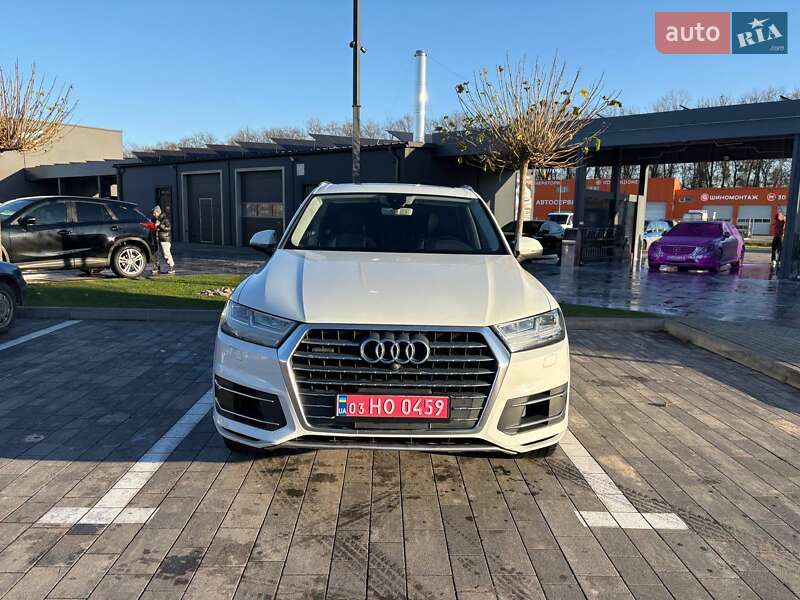 Позашляховик / Кросовер Audi Q7 2015 в Дніпрі