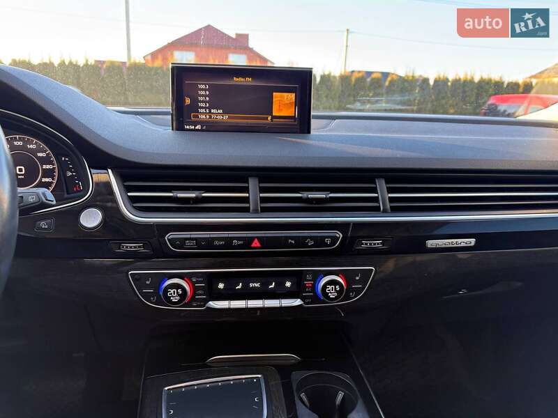 Позашляховик / Кросовер Audi Q7 2015 в Дніпрі