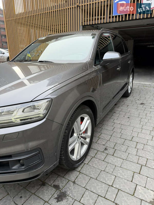 Внедорожник / Кроссовер Audi Q7 2019 в Львове