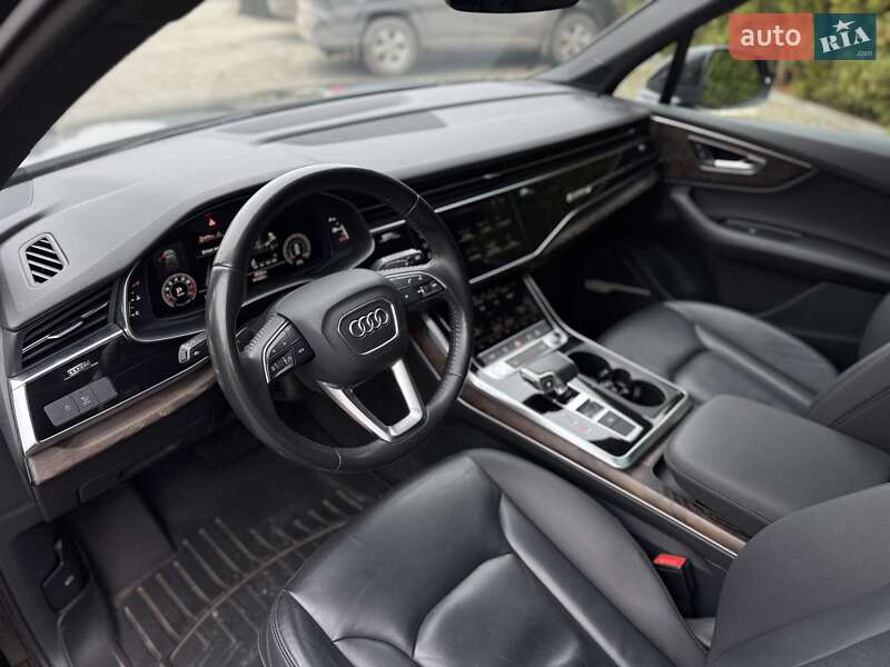 Позашляховик / Кросовер Audi Q7 2019 в Тернополі
