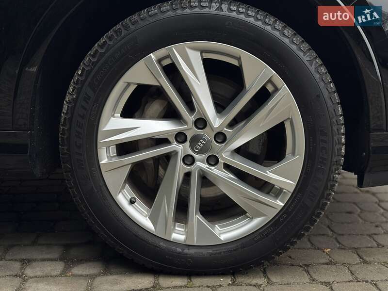 Позашляховик / Кросовер Audi Q7 2019 в Тернополі