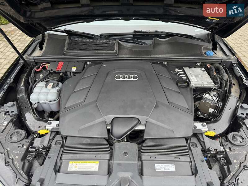 Позашляховик / Кросовер Audi Q7 2019 в Тернополі