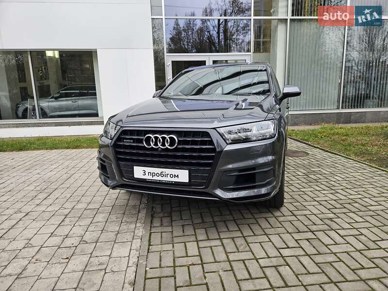 Внедорожник / Кроссовер Audi Q7 2019 в Киеве