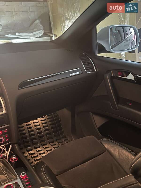 Позашляховик / Кросовер Audi Q7 2013 в Полтаві