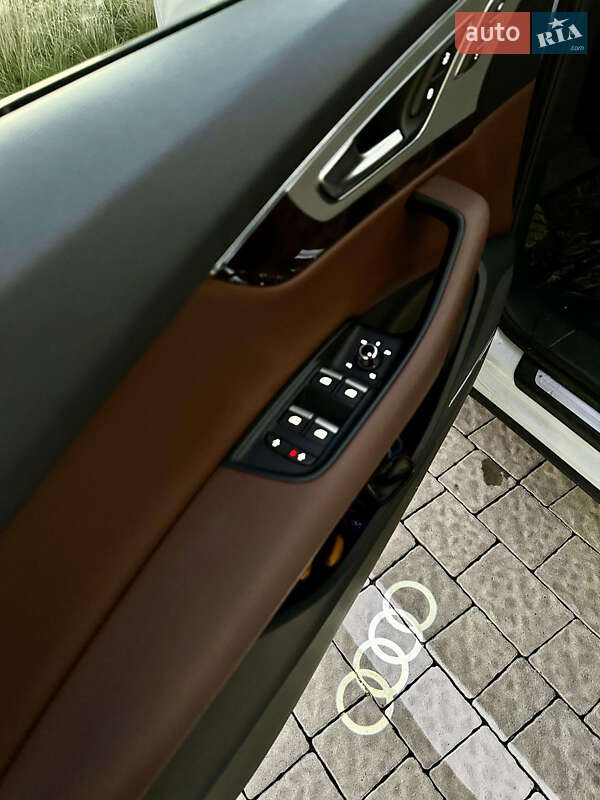 Позашляховик / Кросовер Audi Q7 2017 в Львові фото 18 Позашляховик / Кросовер Audi Q7 2017 в Львові