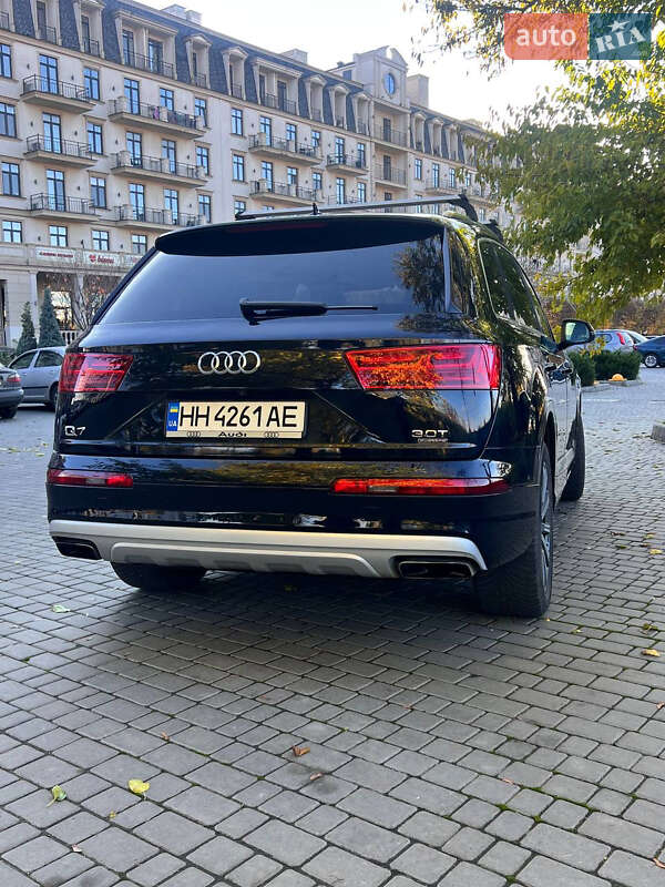 Позашляховик / Кросовер Audi Q7 2017 в Одесі