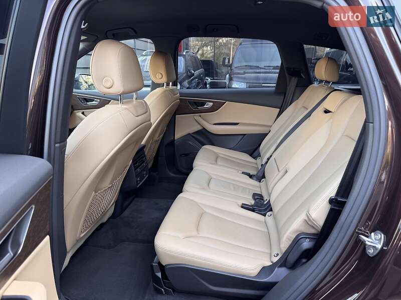 Позашляховик / Кросовер Audi Q7 2020 в Одесі