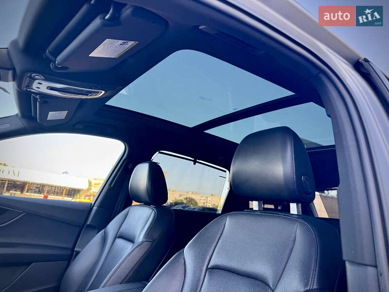 Позашляховик / Кросовер Audi Q7 2017 в Києві