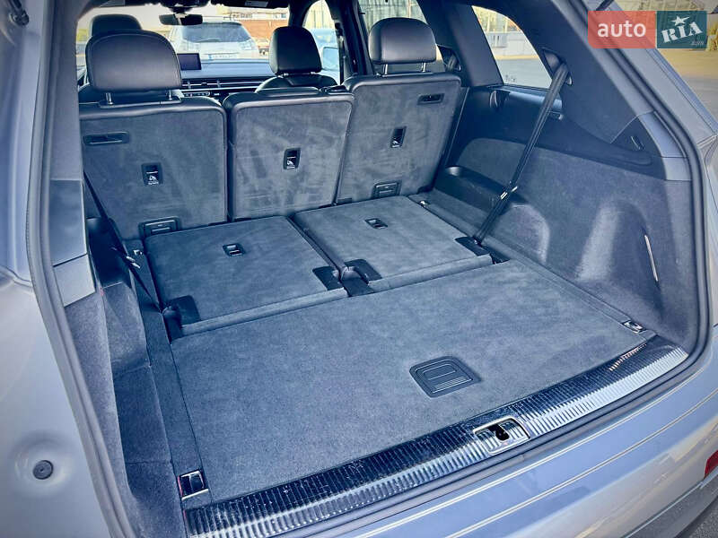 Позашляховик / Кросовер Audi Q7 2017 в Києві