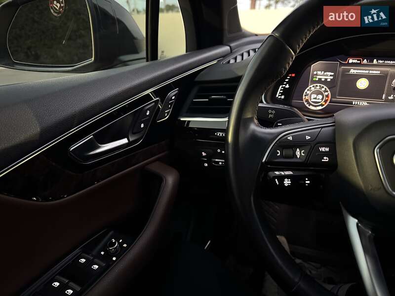 Внедорожник / Кроссовер Audi Q7 2016 в Киеве