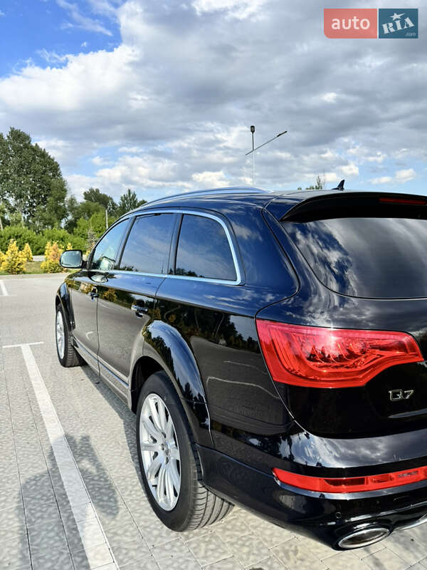Позашляховик / Кросовер Audi Q7 2015 в Львові