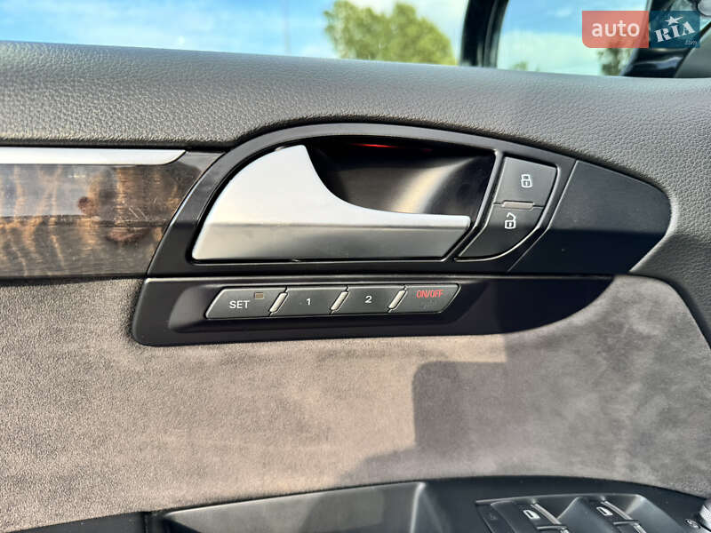 Позашляховик / Кросовер Audi Q7 2015 в Львові