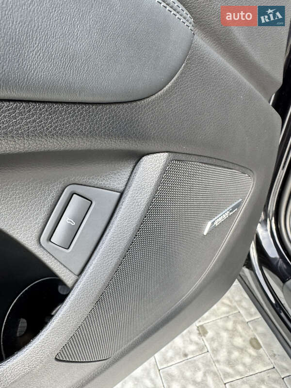 Позашляховик / Кросовер Audi Q7 2015 в Львові