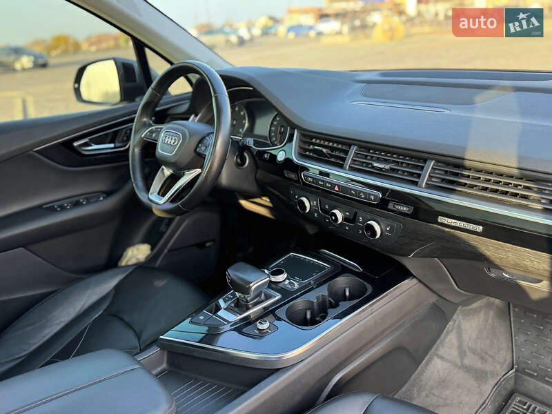 Позашляховик / Кросовер Audi Q7 2015 в Харкові