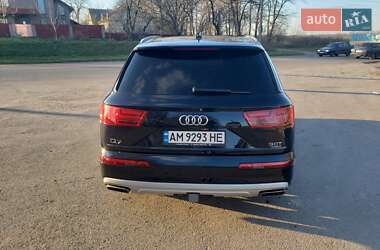 Позашляховик / Кросовер Audi Q7 2016 в Чуднові