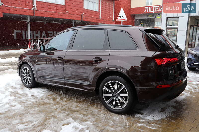 Внедорожник / Кроссовер Audi Q7 2022 в Львове