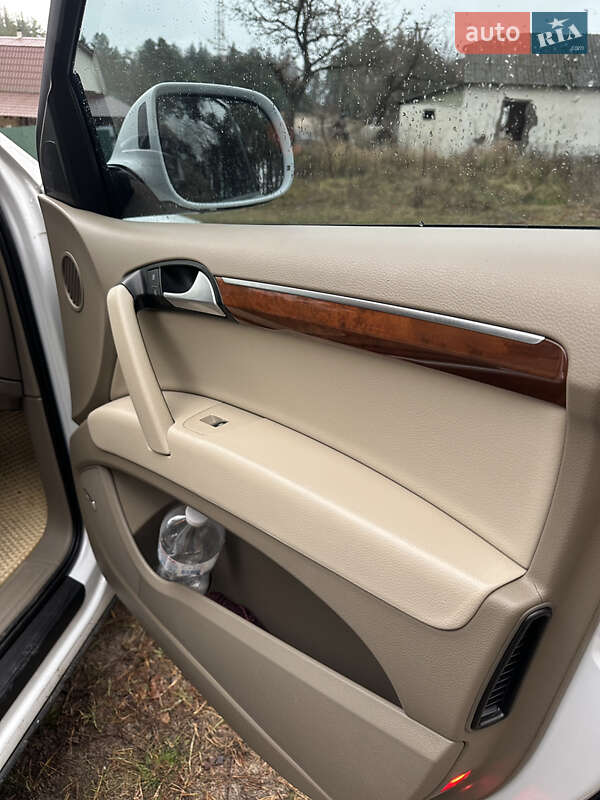 Внедорожник / Кроссовер Audi Q7 2013 в Коростене