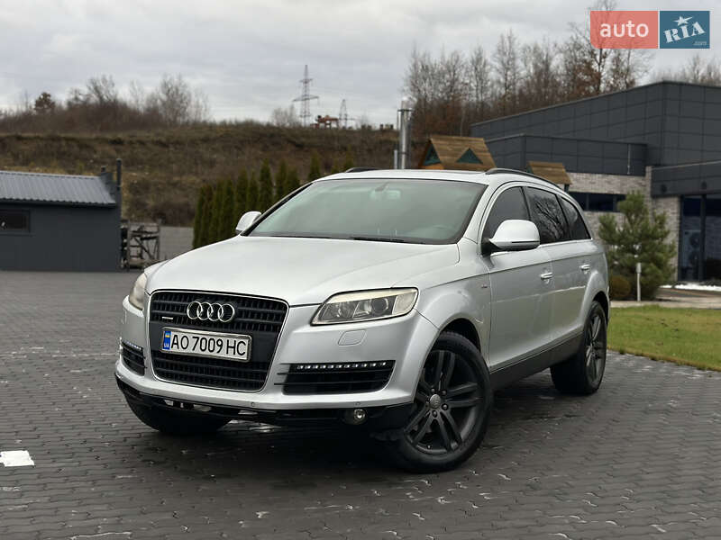Внедорожник / Кроссовер Audi Q7 2006 в Сваляве