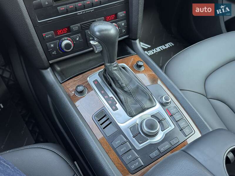 Внедорожник / Кроссовер Audi Q7 2007 в Одессе