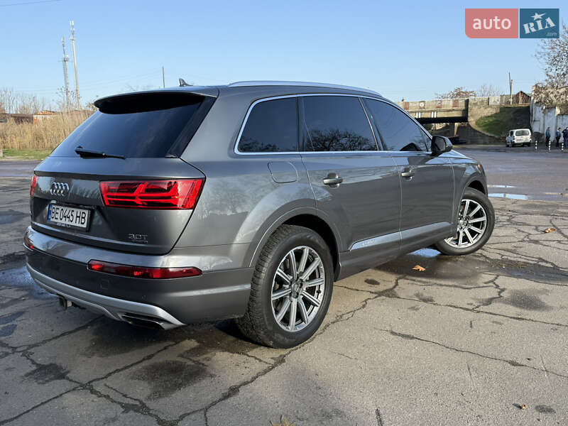 Позашляховик / Кросовер Audi Q7 2017 в Миколаєві