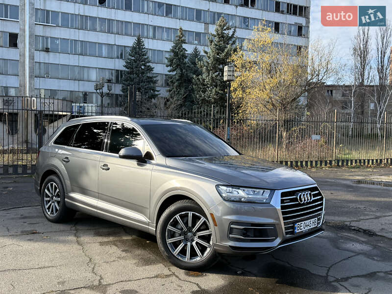 Позашляховик / Кросовер Audi Q7 2017 в Миколаєві