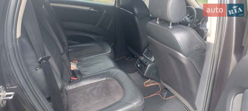 Внедорожник / Кроссовер Audi Q7 2006 в Тячеве