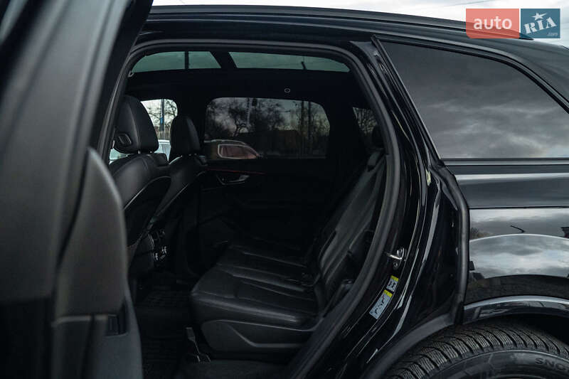 Внедорожник / Кроссовер Audi Q7 2016 в Черновцах фото 36 Внедорожник / Кроссовер Audi Q7 2016 в Черновцах