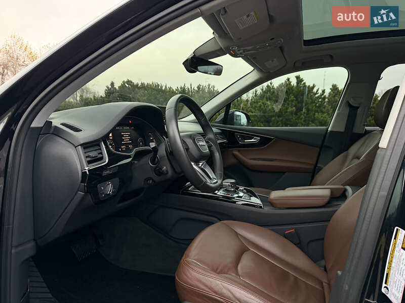 Внедорожник / Кроссовер Audi Q7 2017 в Киеве