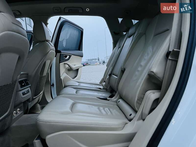 Позашляховик / Кросовер Audi Q7 2019 в Тернополі