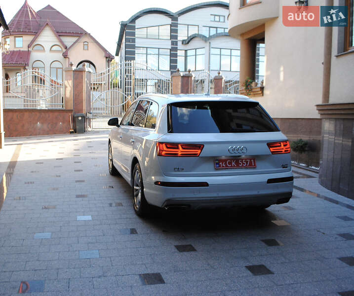 Внедорожник / Кроссовер Audi Q7 2016 в Тячеве