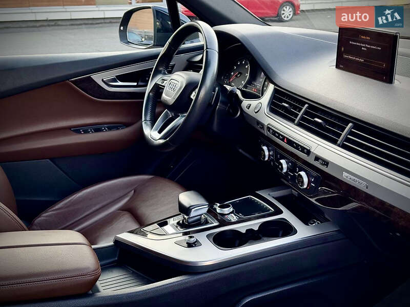 Позашляховик / Кросовер Audi Q7 2018 в Києві