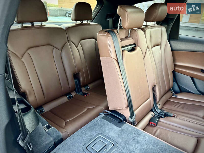 Позашляховик / Кросовер Audi Q7 2018 в Києві