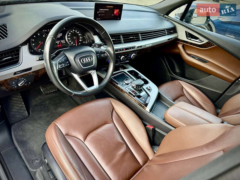 Позашляховик / Кросовер Audi Q7 2018 в Києві