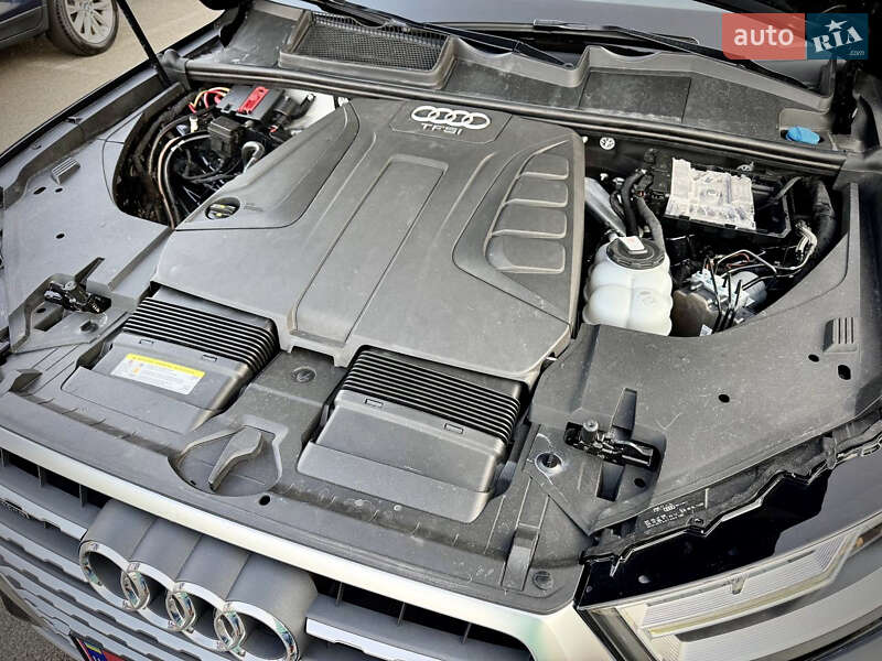Позашляховик / Кросовер Audi Q7 2018 в Києві