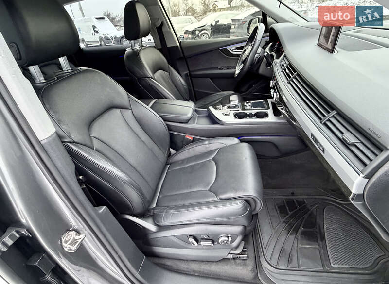 Позашляховик / Кросовер Audi Q7 2018 в Львові