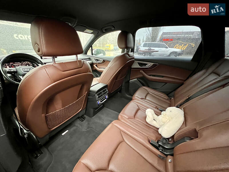 Внедорожник / Кроссовер Audi Q7 2016 в Киеве фото 14 Внедорожник / Кроссовер Audi Q7 2016 в Киеве