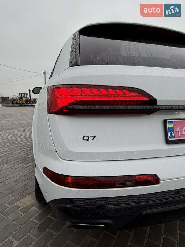Позашляховик / Кросовер Audi Q7 2024 в Львові фото 19 Позашляховик / Кросовер Audi Q7 2024 в Львові
