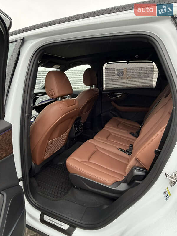 Позашляховик / Кросовер Audi Q7 2024 в Львові фото 38 Позашляховик / Кросовер Audi Q7 2024 в Львові