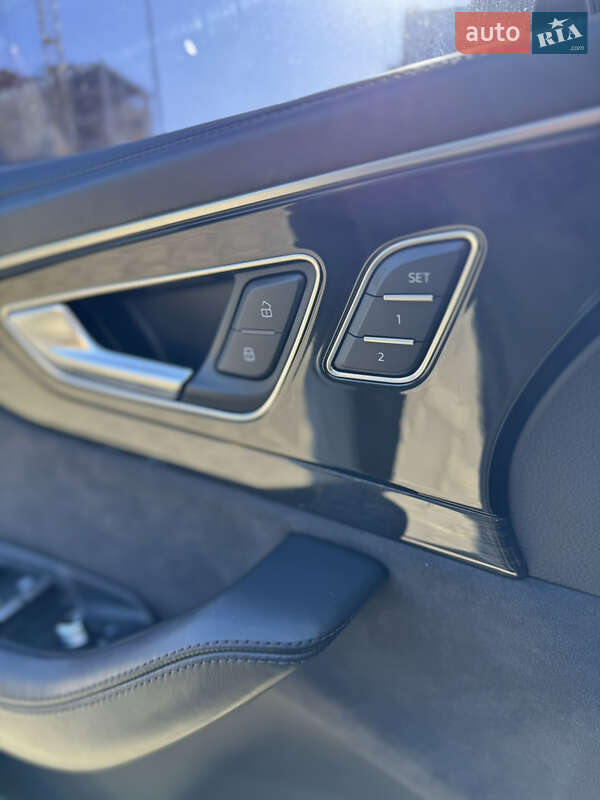 Внедорожник / Кроссовер Audi Q7 2016 в Тернополе