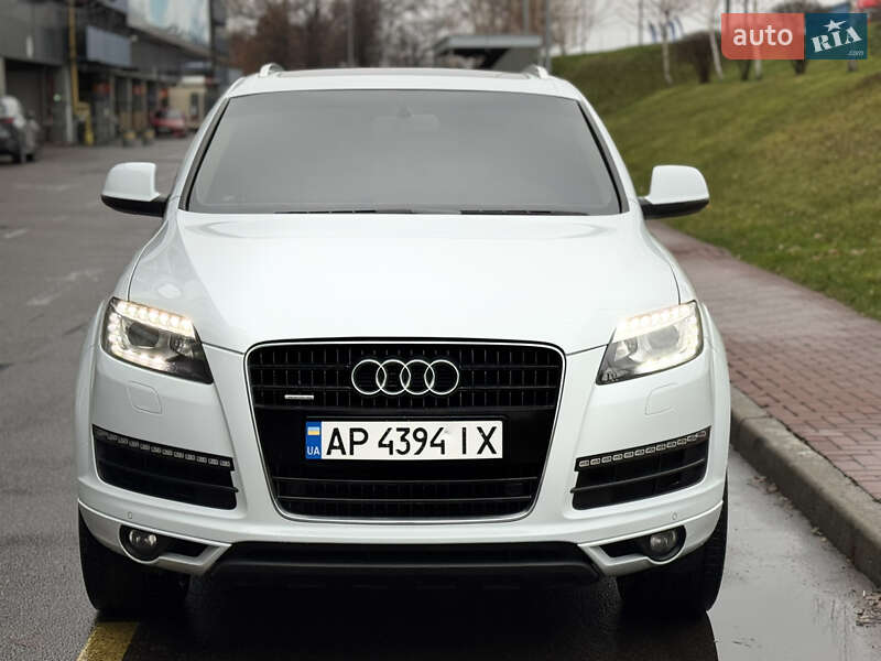 Позашляховик / Кросовер Audi Q7 2014 в Києві