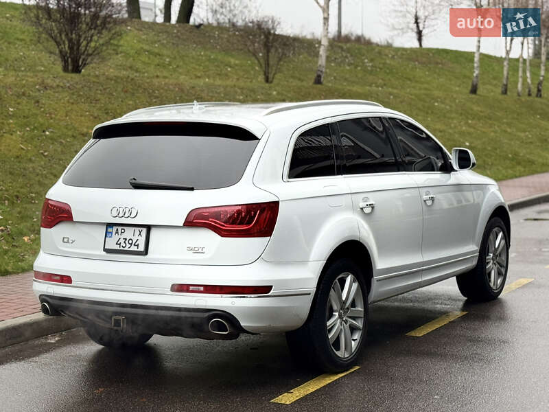 Позашляховик / Кросовер Audi Q7 2014 в Києві