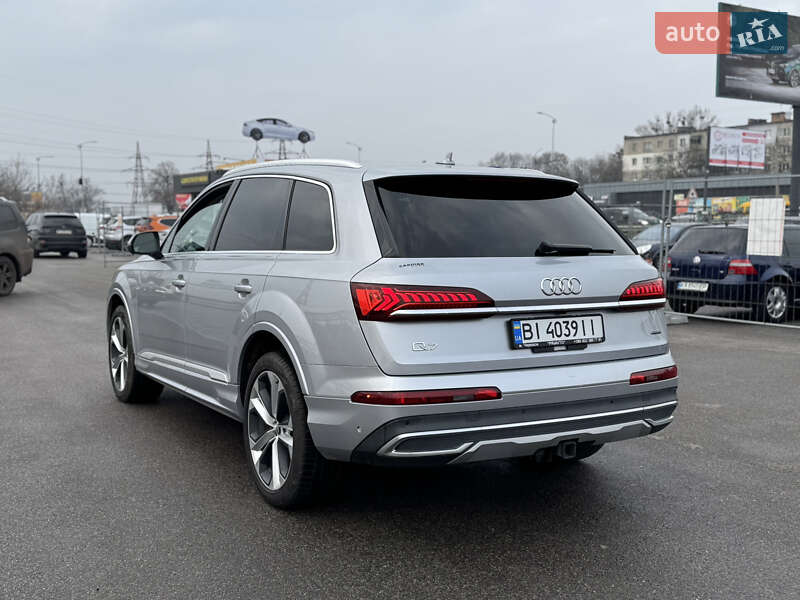 Позашляховик / Кросовер Audi Q7 2021 в Полтаві