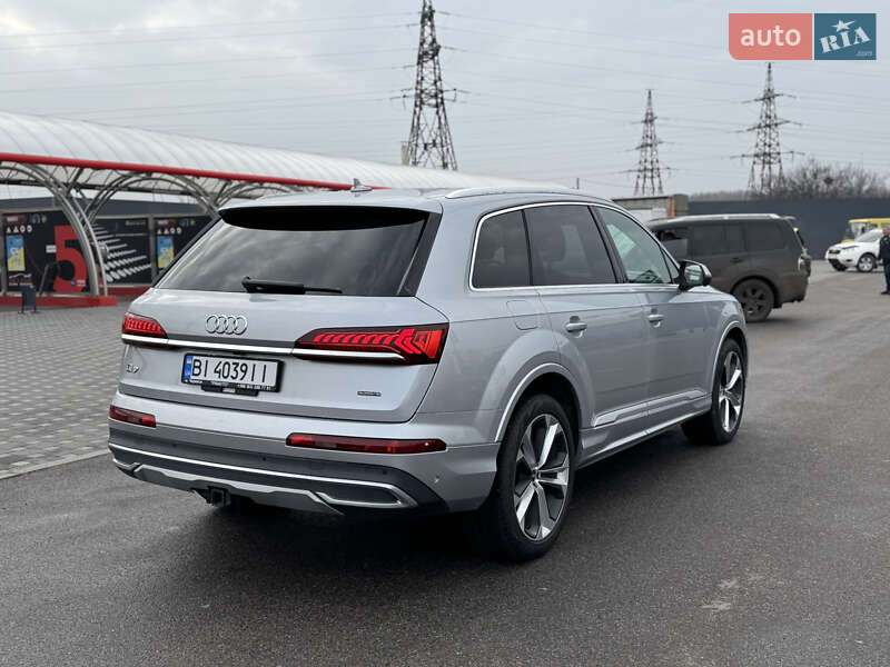 Позашляховик / Кросовер Audi Q7 2021 в Полтаві