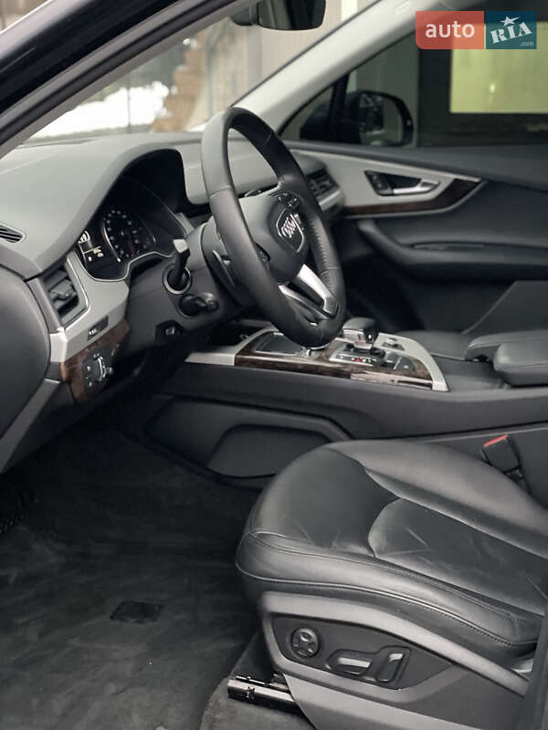 Внедорожник / Кроссовер Audi Q7 2017 в Львове