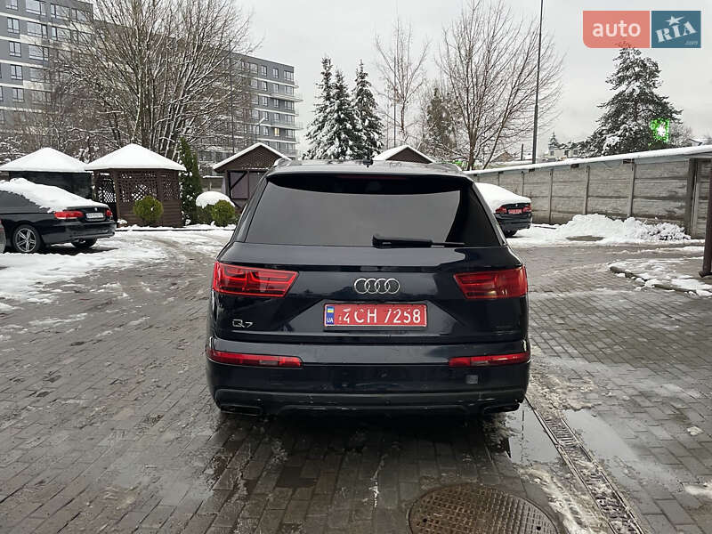Внедорожник / Кроссовер Audi Q7 2017 в Львове